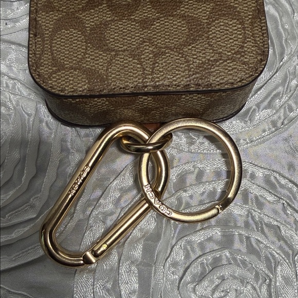 Coach Multi Attachments Case Bag Charm Leather With Gold-Tone Hardware (AirPods) - Picture 2 of 13